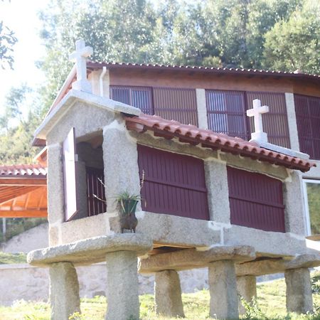 Encostas Da Torre Guest House Terras de Bouro Bagian luar foto