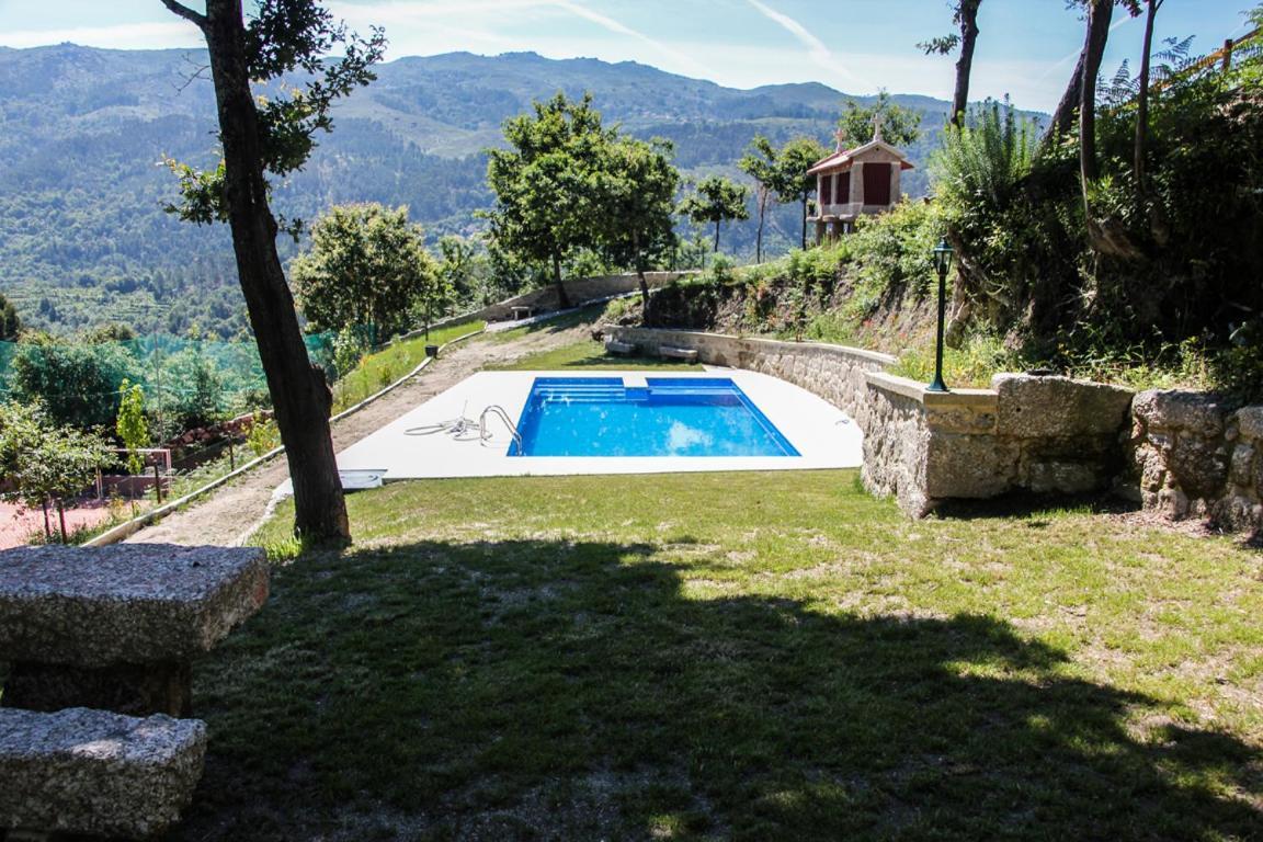 Encostas Da Torre Guest House Terras de Bouro Bagian luar foto