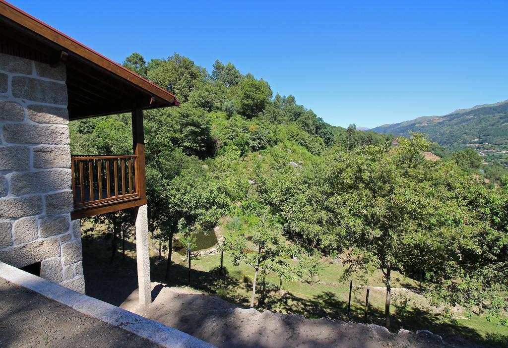 Encostas Da Torre Guest House Terras de Bouro Bagian luar foto