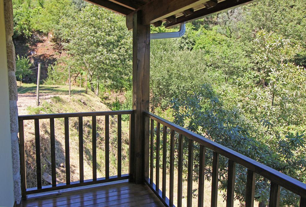 Encostas Da Torre Guest House Terras de Bouro Bagian luar foto