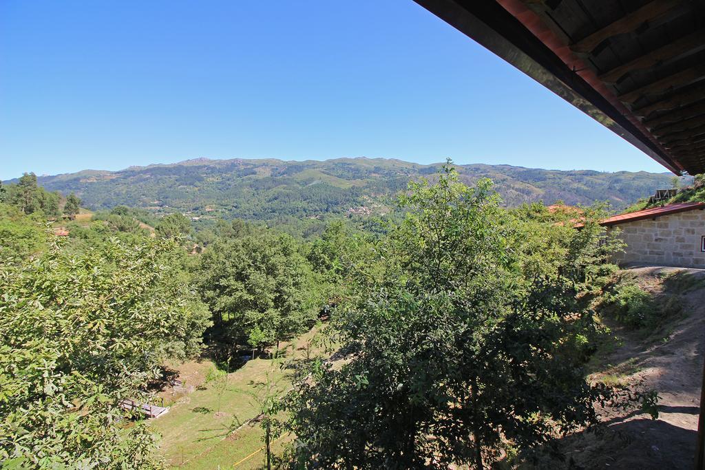 Encostas Da Torre Guest House Terras de Bouro Bagian luar foto
