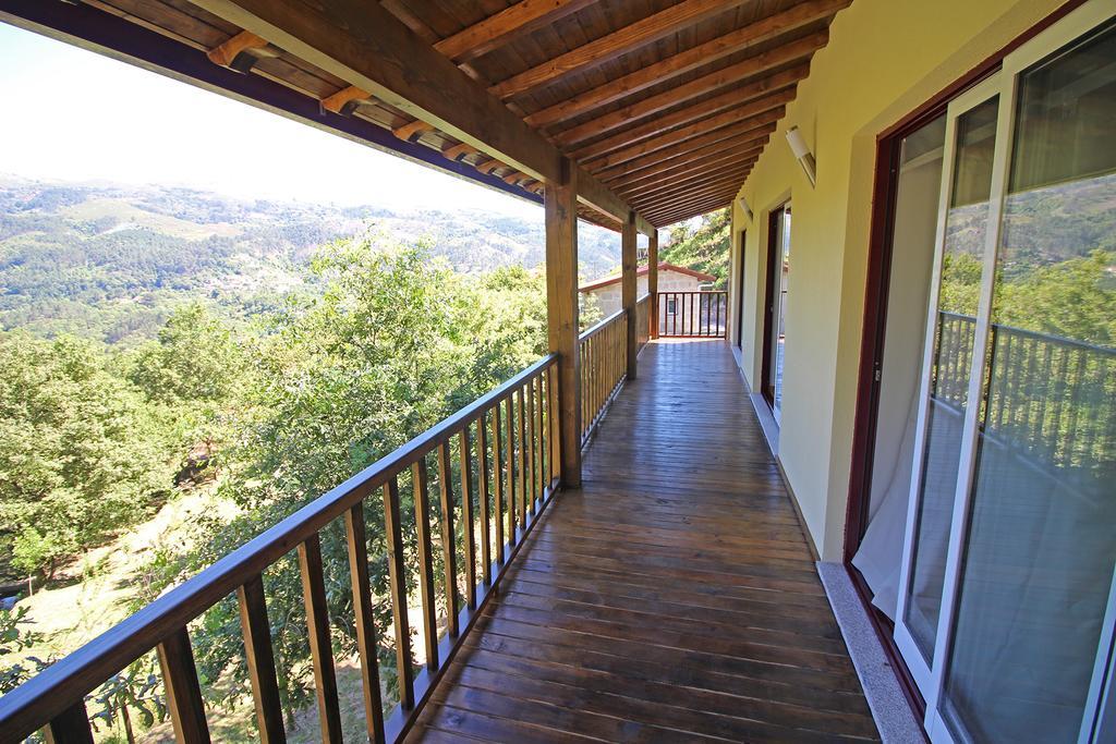 Encostas Da Torre Guest House Terras de Bouro Bagian luar foto